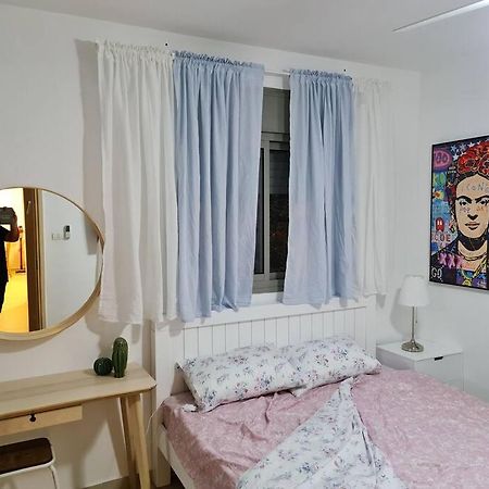 מרחק נגיעה בתקווה Apartment Petach Tikva Luaran gambar